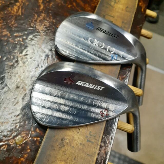 皆様お疲れ様ですm(_ _)m
以前ご紹介したメダリストウエッジのメッキバ－ジョン
RED ZNE 115のシャフトでS様よりご注文…
色々な方に試打して頂きましたがシャフトの性能としてはなかなか悪くないシャフトだと思います。
ただ、ちょっとお値段が…💧
って感じで欲しいけど…の繰り返し(￣ー￣)(笑)
性能的な事を書くと(これはあくまで当店の主観的な見解になります)手元部分の太さとシャフト中央から細くなってる事によりショット時にヘッドがボールの下に潜り込む感じで球が上がりやすい事、それと球が左(引っかけ)に非常に行きにくいという感じです。

当店では試打クラブを用意してありますので試してみたい❗って方はお気軽にお越し下さい。

愛知県江南市古知野町瑞穂140
DOGLEG&STATUSJAPAN
☎️0587502561
※ご来店時には事前にお電話のうえお越し下さいます様お願いいたしますm(_ _)m

#愛知県インドアゴルフ
#愛知県室内ゴルフ練習場
#愛知県インドアパター練習場
#愛知県室内パター練習場
#愛知県ゴルフ工房
#地クラブ愛知県
#RED ZNE
#カスタムゴルフクラブ
#ヴィンテージゴルフクラブ